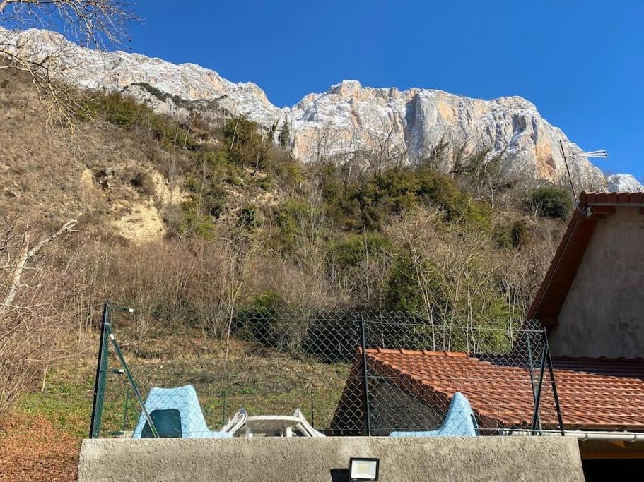דירות Sinsat Entre La Montagne Et La Riviere מראה חיצוני תמונה